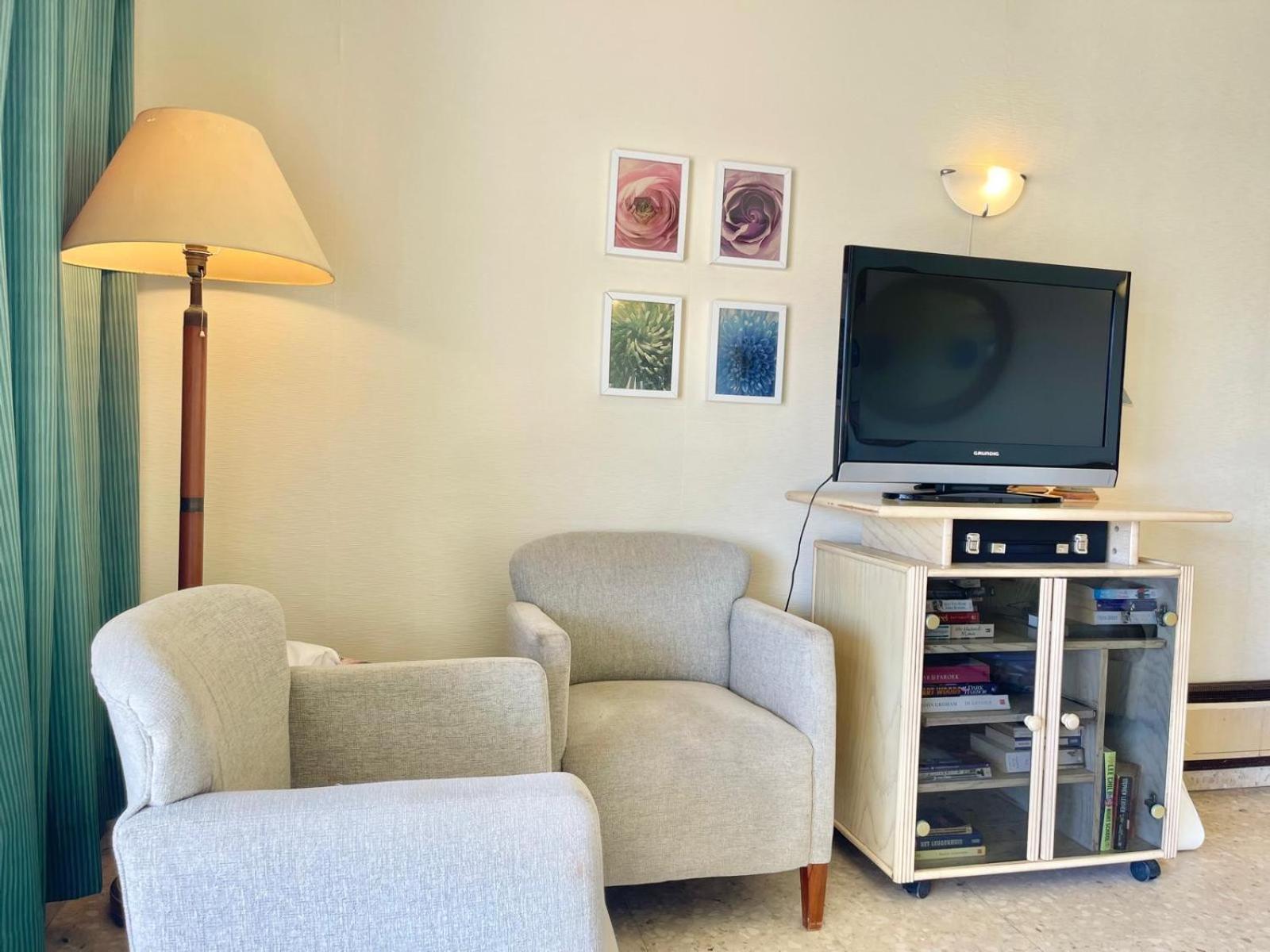 Lux Seaviews Levante Apartamento *